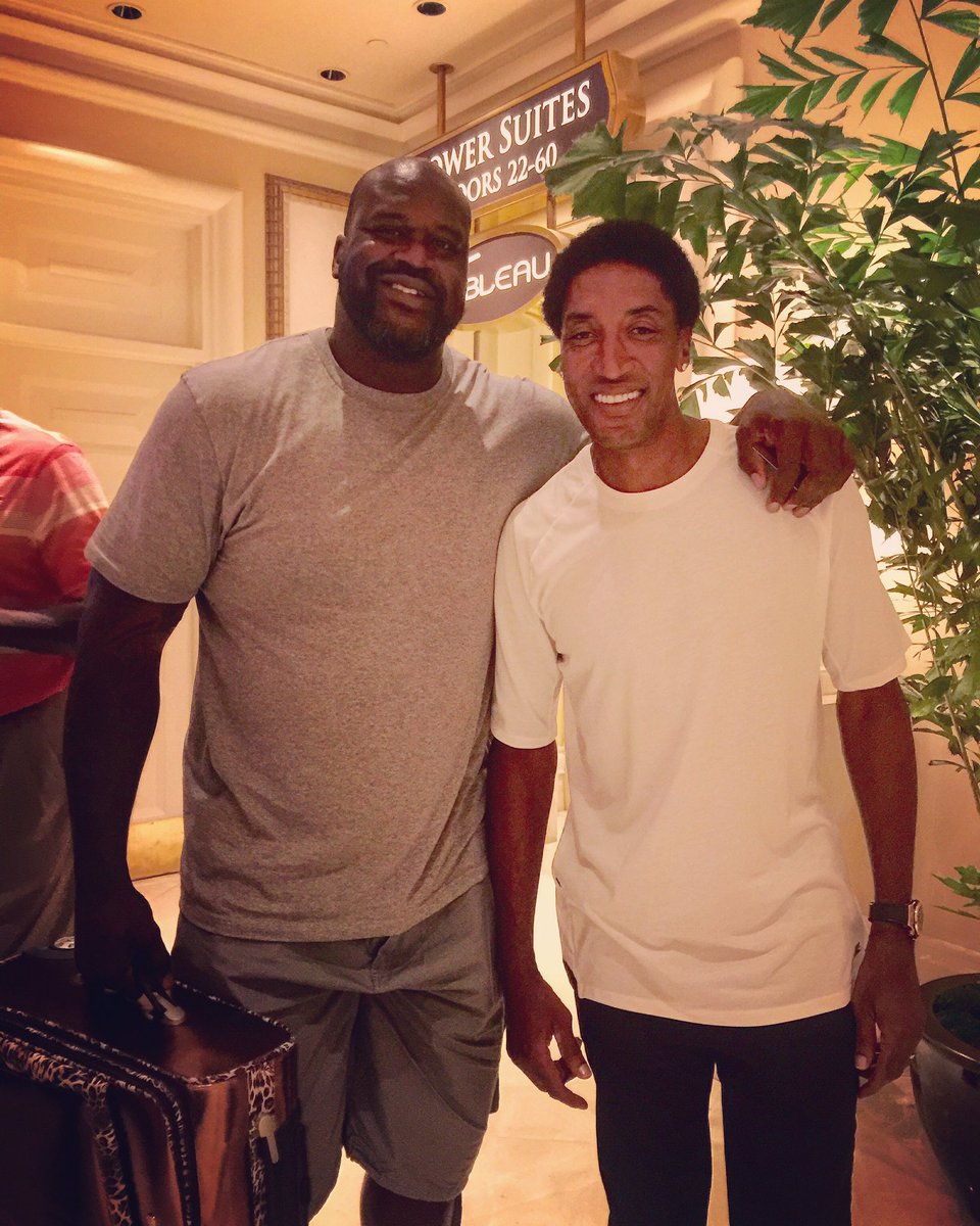 RT @ScottiePippen: Ran into one of the greatest, most dominant big men of all-time last night in Vegas https://t.co/HICMdlJzjn