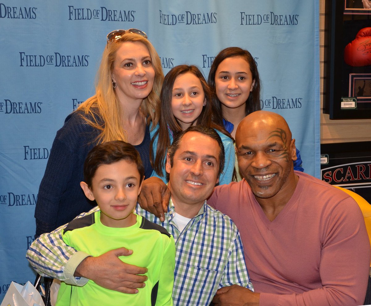 Meet Mike Sat. and Sun. & get his autograph at @FODCaesars & @FODVenetian! Info: https://t.co/5Nk70P0Jv2 https://t.co/lYgbb0LHNJ