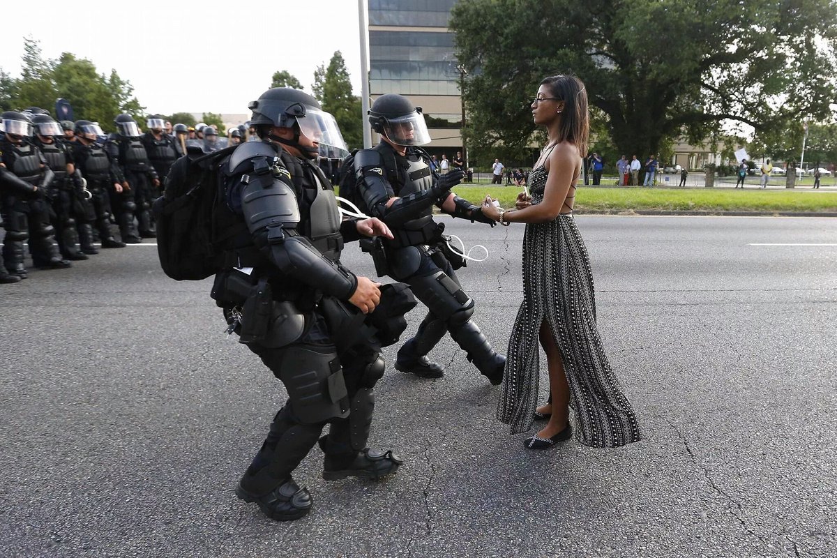 RT @BFriedmanDC: Baton Rouge PD looks ridiculous. I never wore so much armor in combat. This is their own community. (Photo: Reuters) https…