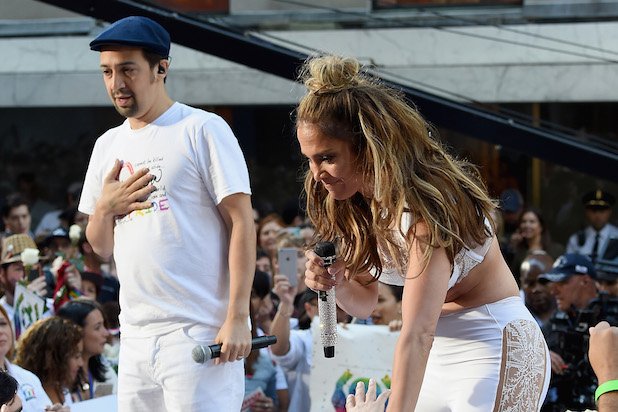 RT @TheWrap: .@JLo, @Lin_Manuel Sing 'Love Makes the World Go Round' to Orlando Shooting Survivors https://t.co/Iy2fJiOzeK https://t.co/oXz…