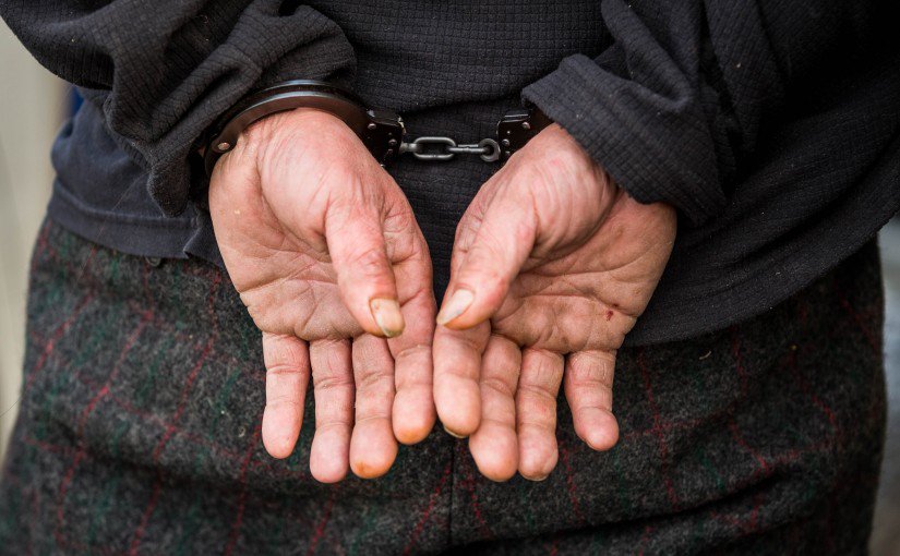 Alaska Gov. Walker signs crime reform bill into law