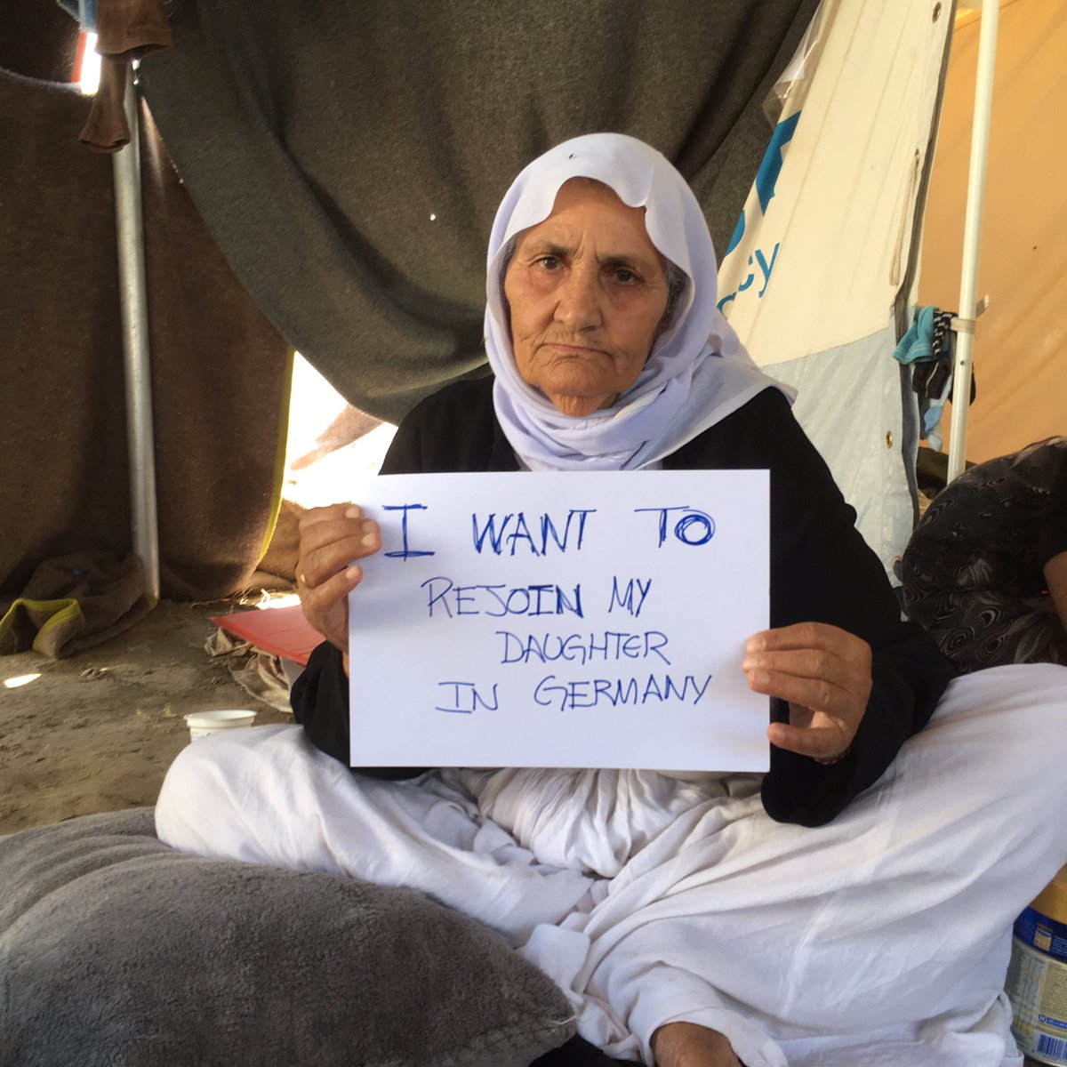 RT @marsemavi: This is Bahar, she is 91 and travelled from #Iraq to #Greece. She wants to rejoin her daughter in Germany #NeaKavala https:/…