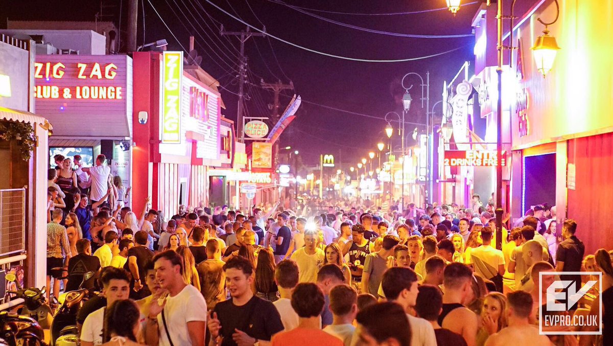 Love Malia 2021 on Twitter: "The strip this week has been so busy. Where is your favourite place to go ? #Malia #Malia2016 #LoveMalia… "