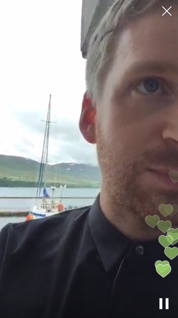 .@OlafurArnalds su #Periscope: #islandsongs week 4 recording #music #travel https://t.co/Y6JWglRIWG https://t.co/RB5MCXL7hE