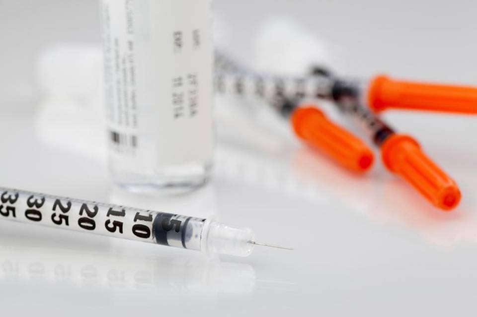 What percentage of adults have hiv
