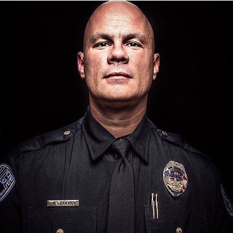 Great cop and he's involved with the community he polices keep up the great work may your … https://t.co/hsnjt9HAPw https://t.co/adFpbnWIYJ