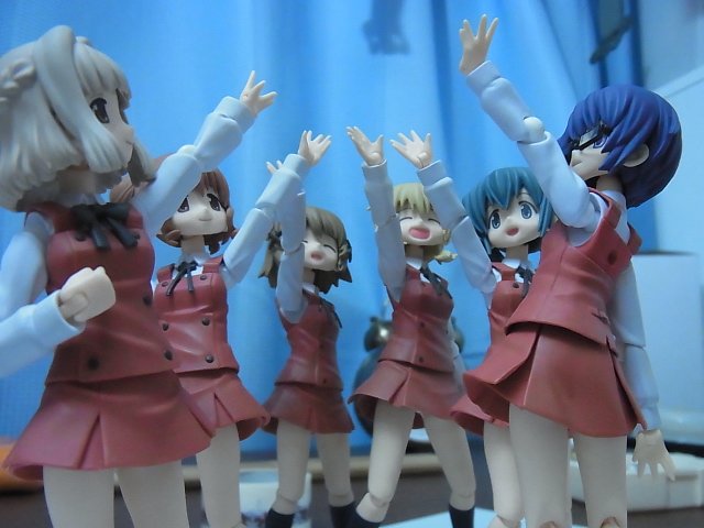 ゆの達の生活も、うめ先生のお仕事の歴史も、変なラジオの台本も、俺達ひだまらーの歴史だって、時間と空間を越えて繋がってるん ゆの達の生活も、うめ先生のお仕事の歴史も、変なラジオの台本も、俺達ひだまらーの歴史だって、時間と空間を越えて繋がってるん