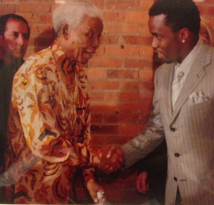 When I shook his hand I could feel his incredible spirit through my body!! #GodBless #MandelaDay https://t.co/sDxSr6iVSd