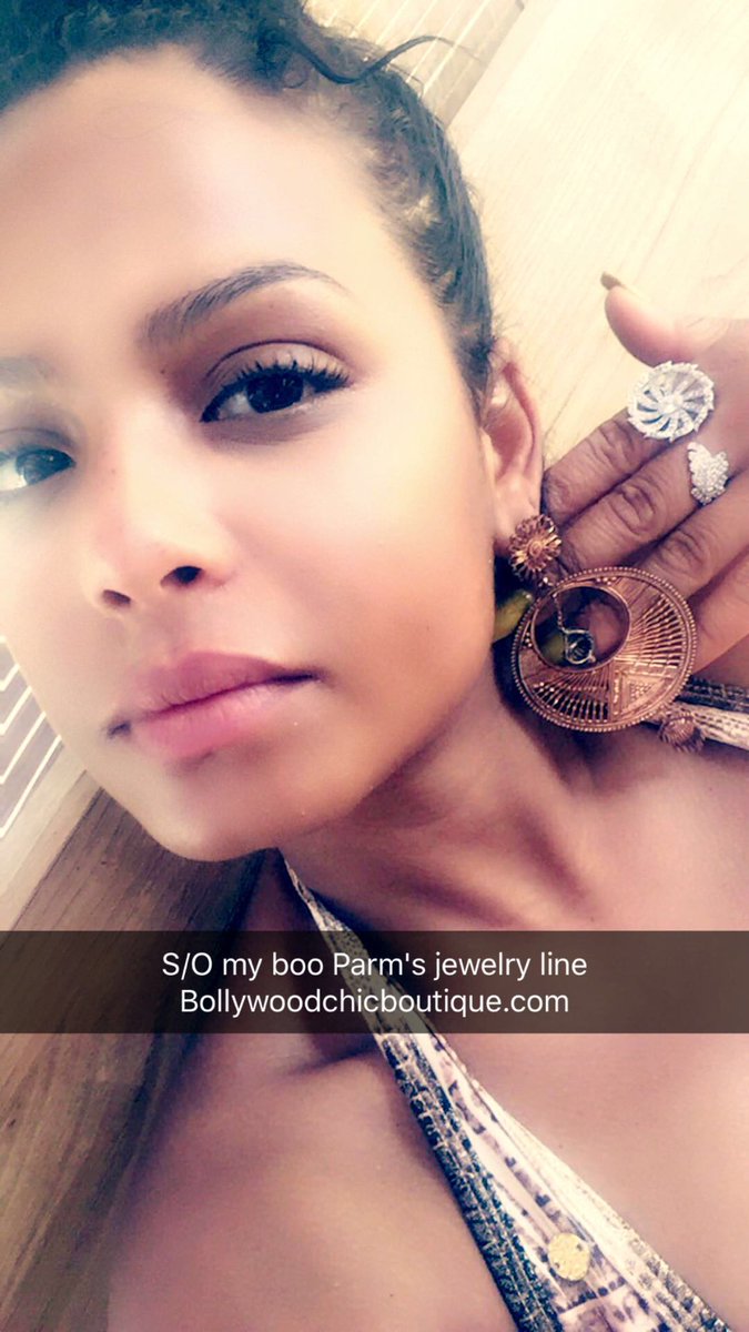 Shoutout my boo Parm & her jewelry line https://t.co/wrwHdmkSZ2 https://t.co/WBeIemifbA