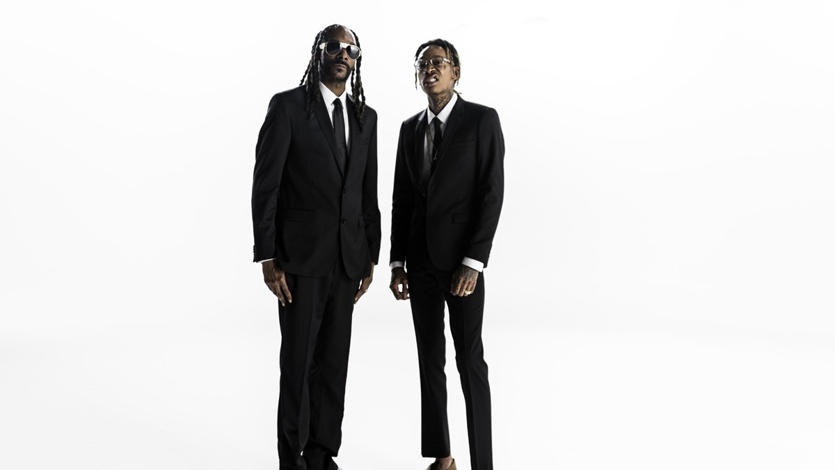 RT @LiveNation: .@wizkhalifa & @SnoopDogg’s #TheHighRoad Tour kicks off TOMORROW!
See them live -> https://t.co/x7JZgClQSq https://t.co/Cz7…