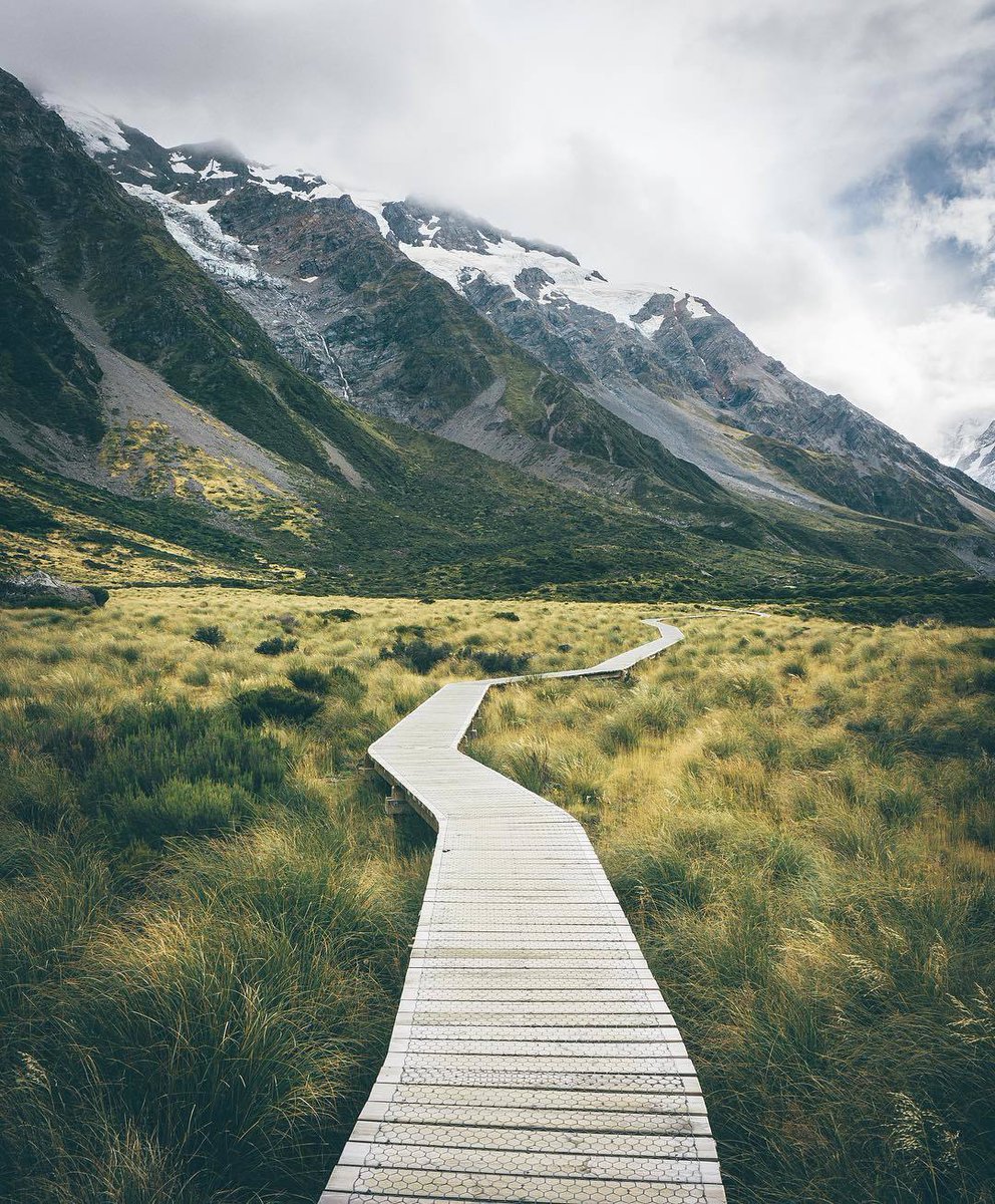 The incomparable New Zealand | Photography by ©@TimJamesMiller https://t.co/MevpBH4oNU