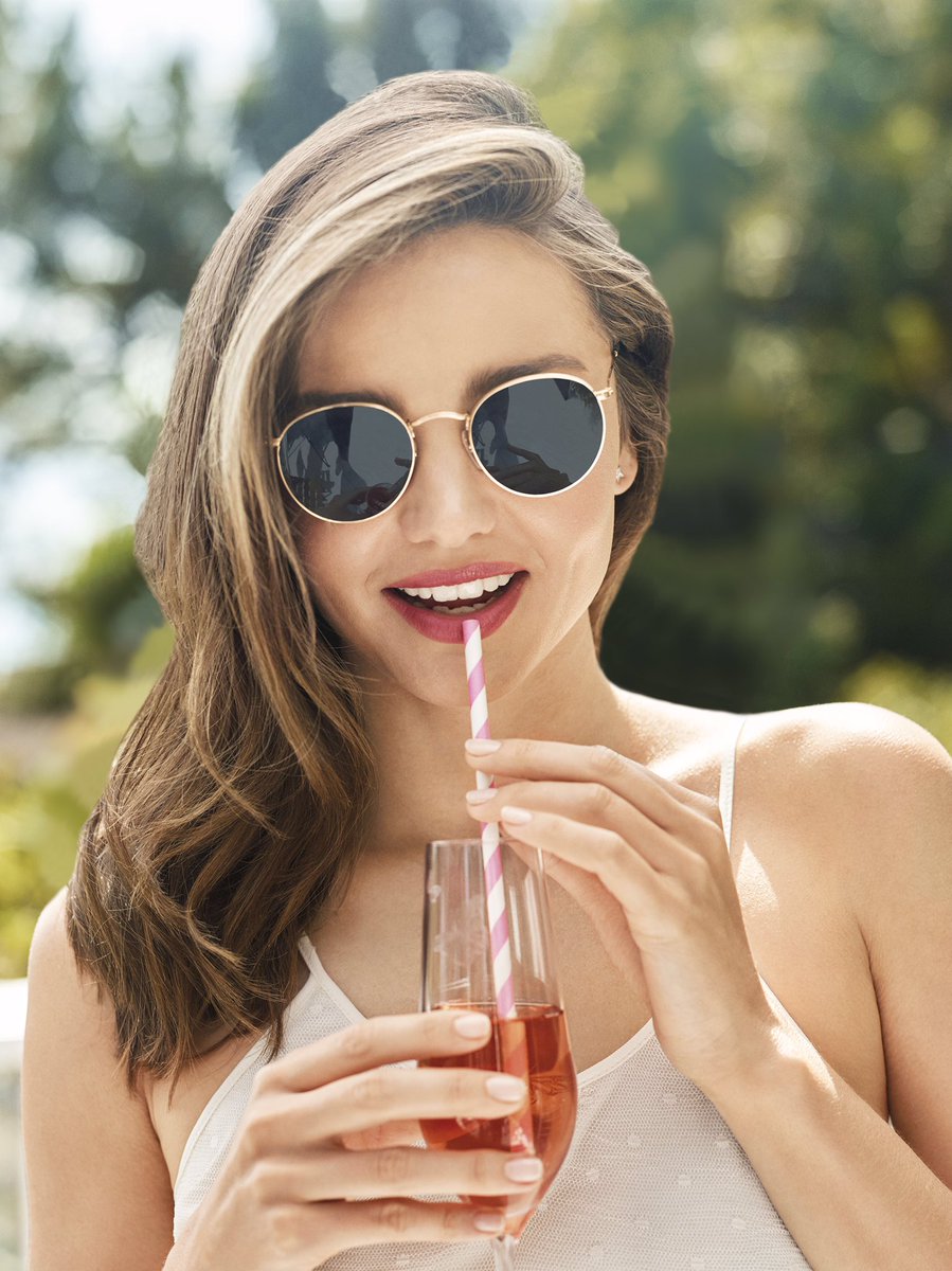 Who says you can't use straws in champagne flutes? ????❤️☀️ #summertime #malibu #MirandaKerrForRoyalAlbert https://t.co/h4cosy6Tfx