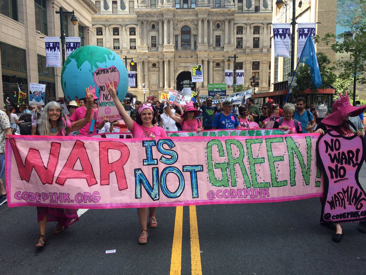 RT @medeabenjamin: Taking the streets at the #CleanEnergyMarch with @codepink https://t.co/2exINDvdaT