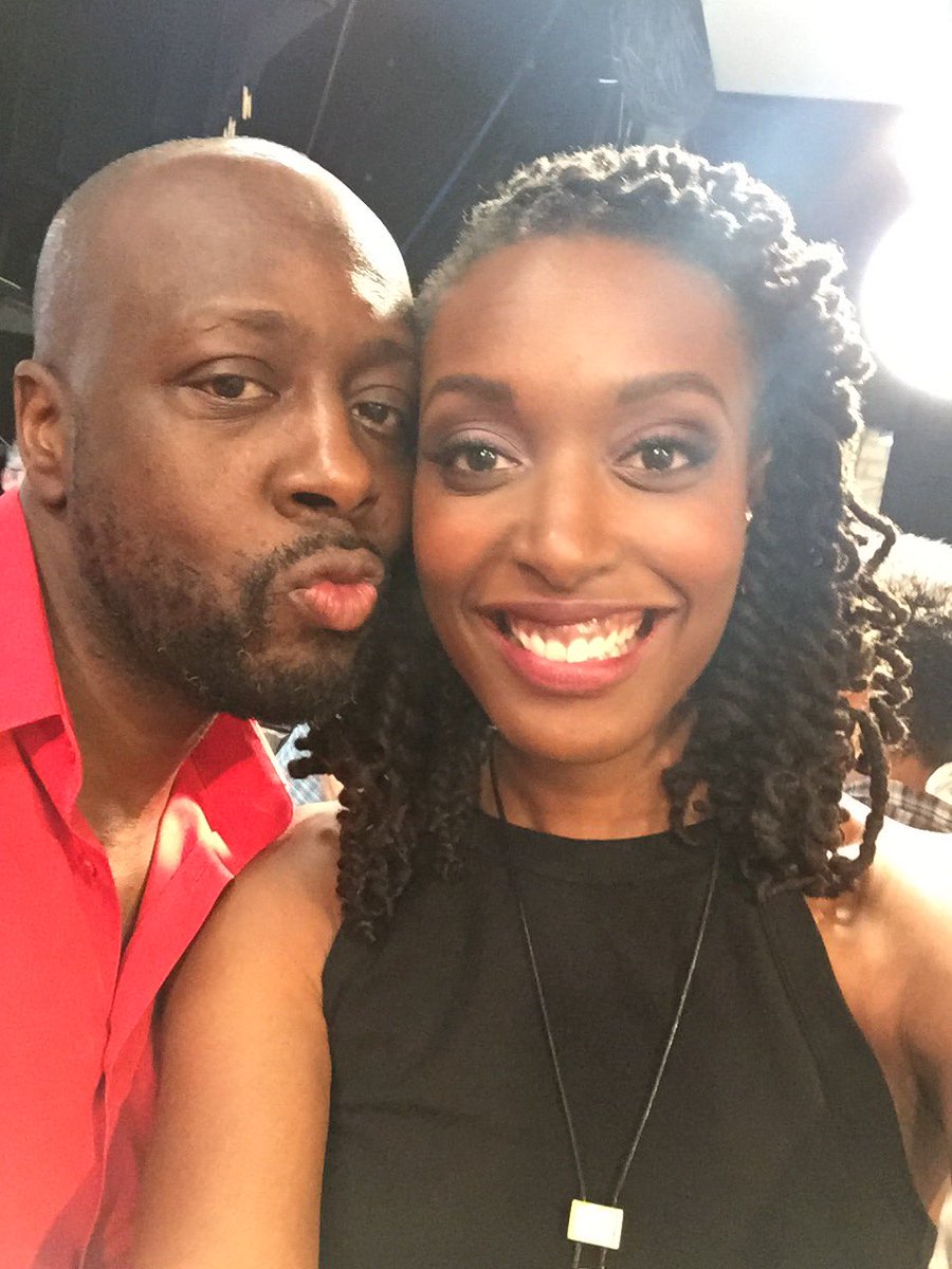 RT @chescaleigh: such a great @nightlyshow panel with @wyclef! tune in #tonightly at 11:30pm est on Comedy Central! https://t.co/oRj5xnGVaM