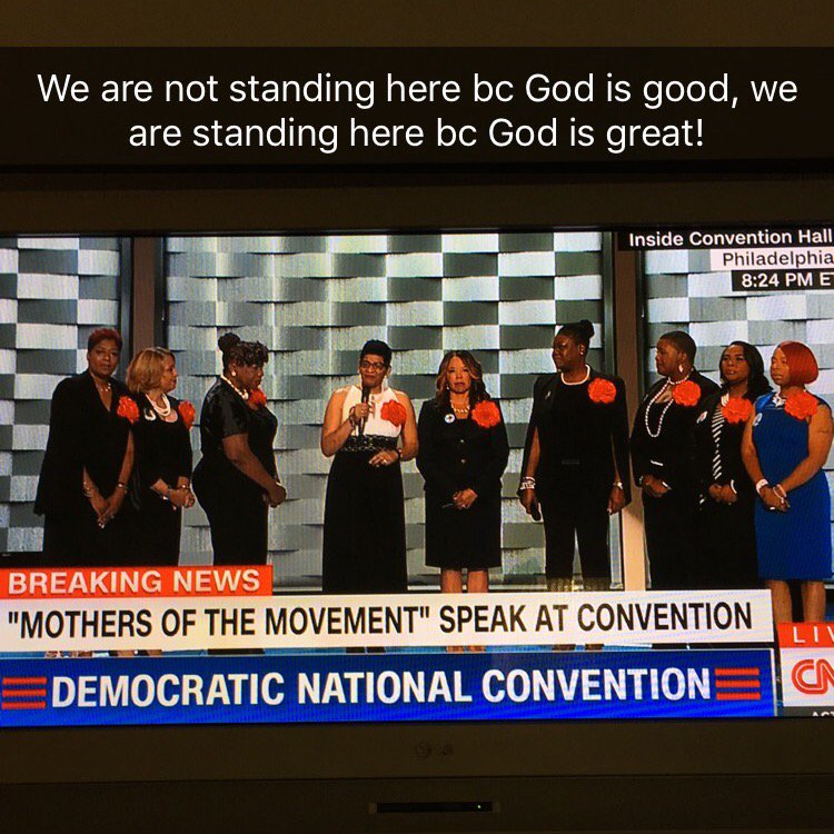 Powerful moment with these mothers on stage #BlackLivesMatter https://t.co/klFJaItqVb