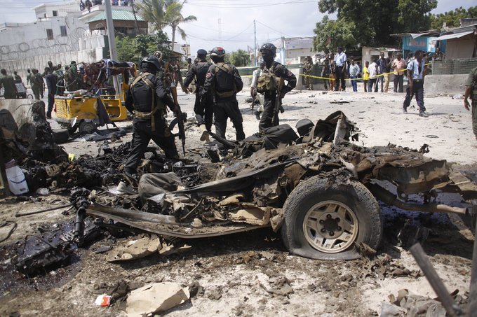 ATENTADO: Coche bomba en Somalía deja 13 víctimas fatales - Imagen 3