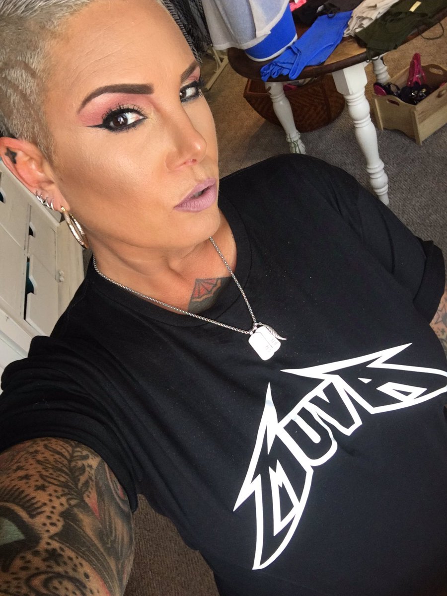 RT @tattoochic: @DaRealAmberRose I am loving the show... ???????????????????????? #MUVA https://t.co/JlBQt1qOMZ