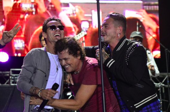 RT @billboardlatin: .@MarcAnthony, @JBalvin & more serenade @CarlosVives for his birthday: Watch https://t.co/earvVet4U2 https://t.co/DGxOM…