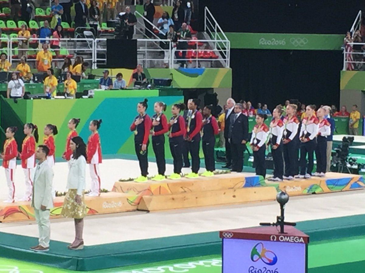 GOLD. Congrats Aly, Lauren, Gabby, Madison and Simone! @TeamUSA  amazing to behold #OlympicGames #gymnastics https://t.co/7ukJCAsWjd