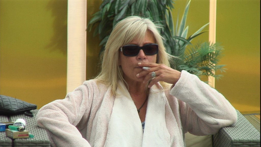 RT @bbuk: 12.11pm: @stephen_bear's annoying everyone today but @SamFoxCom isn't bothered. 