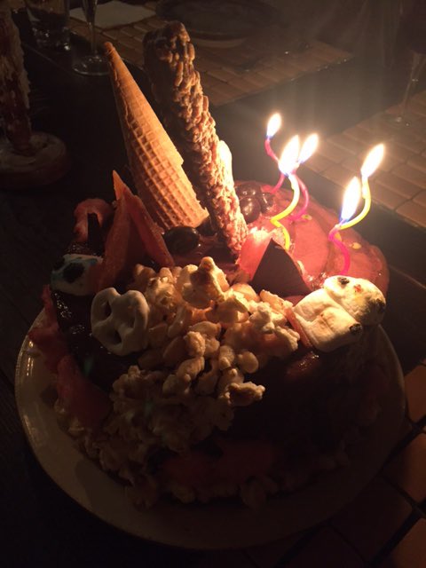 Thanks so much to everyone for all the b-day wishes yesterday! Splendiforous cake credit to Piper Maru! ???? https://t.co/0CbeTdVbPc