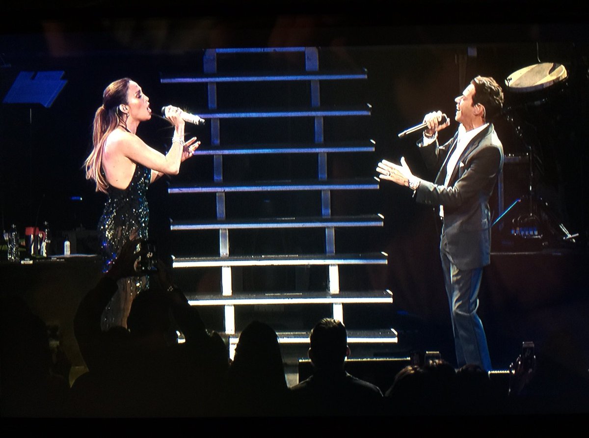 RT @extratv: Sparkly surprise: @JLo joins @MarcAnthony live onstage in NYC! #familyfirst https://t.co/O7k3jhmSNv https://t.co/RFrw3ERqhj