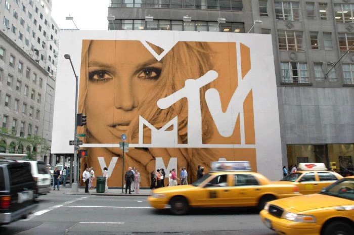 RT @BritneySpeaus: Times Square ???? https://t.co/HC3tlHqN3X