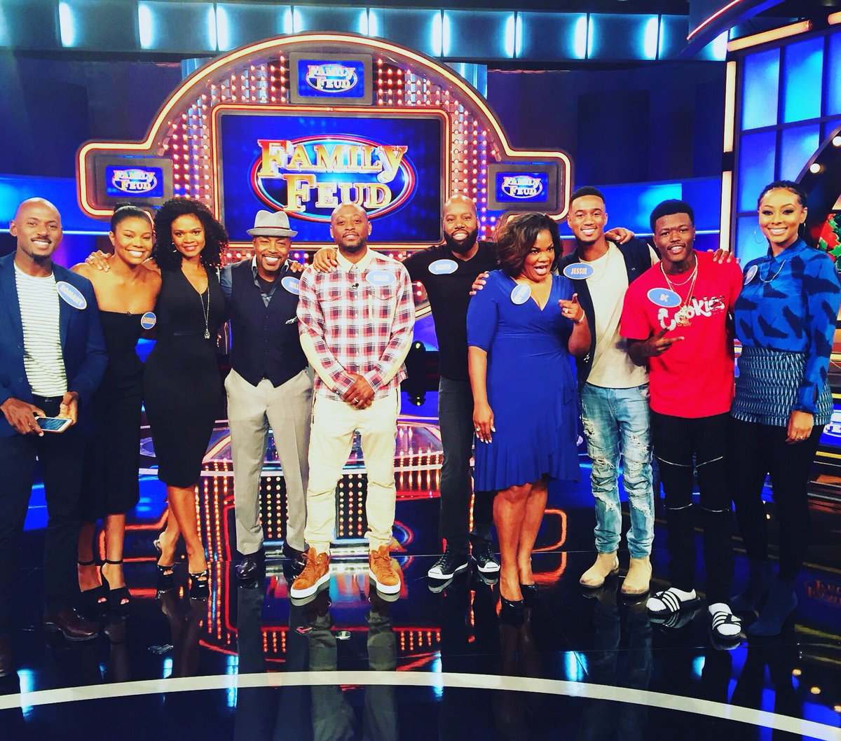 RT @willpowerpacker: Shot #FamilyFeud today with @IAmSteveHarvey & the #AlmostChristmas cast! WAAAYYY too much fun with these cats!!! https…