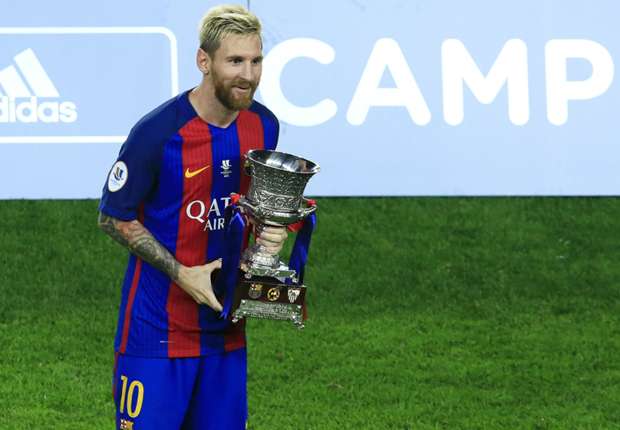 RT @GoalEspana: Suzy Cortez, Miss Bumbum, felicita a Lionel Messi https://t.co/MpA2QZraVy https://t.co/XA4EwKRTmh