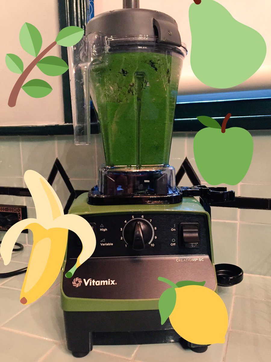 ???? my new green @Vitamix! https://t.co/0T7qYqQly0