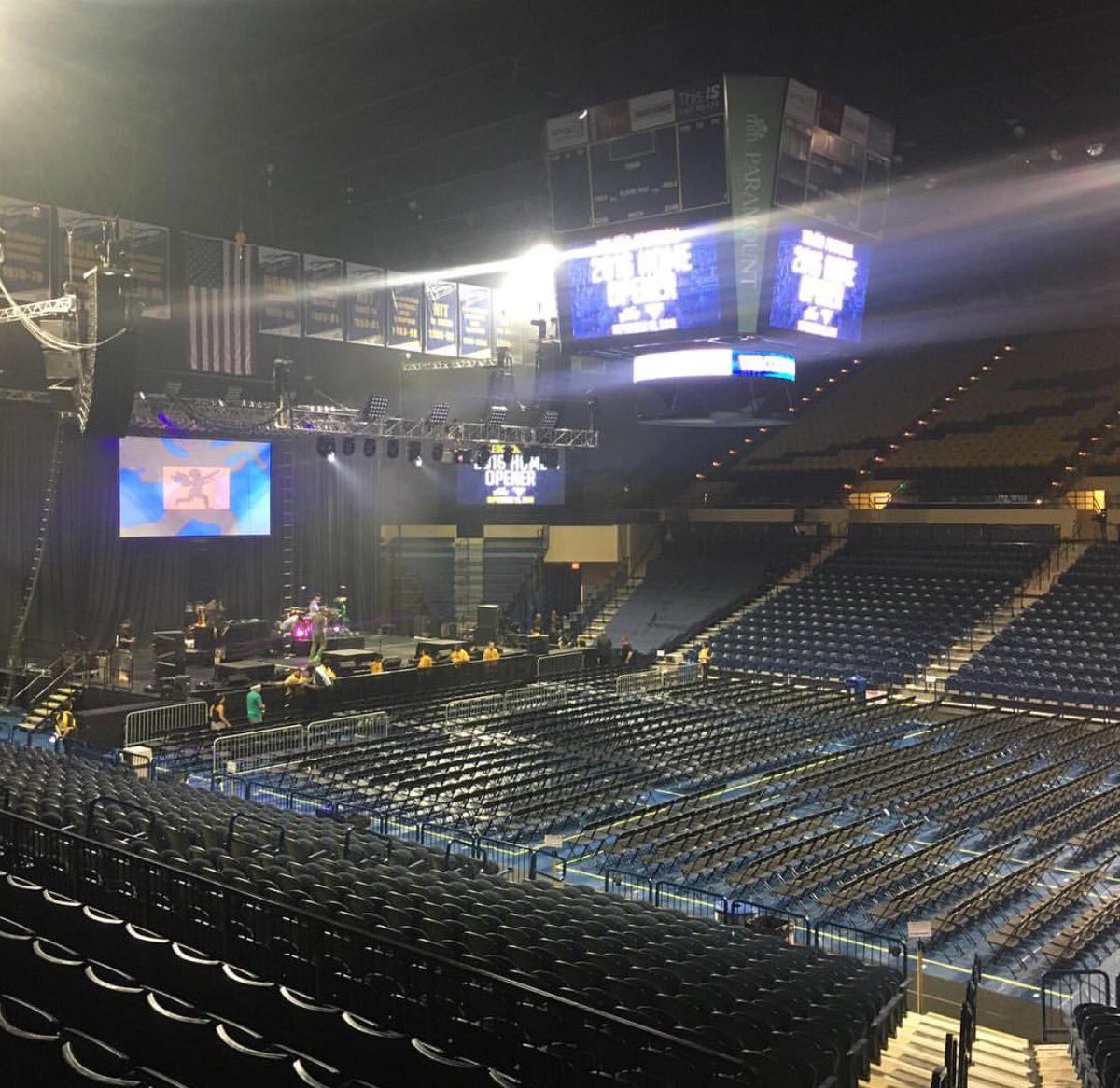 RT @DaRealPepa: Getting ready to tear this stage down! #Toledo get ready for @TheSaltNPepa @Spindeezy ???????????????????????? https://t.co/NQvluWnM6n