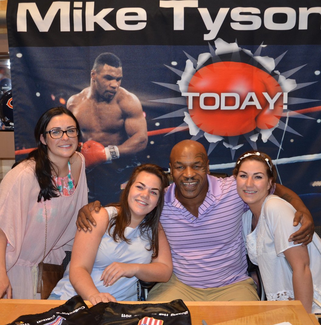 VEGAS: Meet Mike today & get his autograph at @FODVenetian & @FODCaesars! More Info: https://t.co/03rGOf6pji https://t.co/v5sfkfyILv
