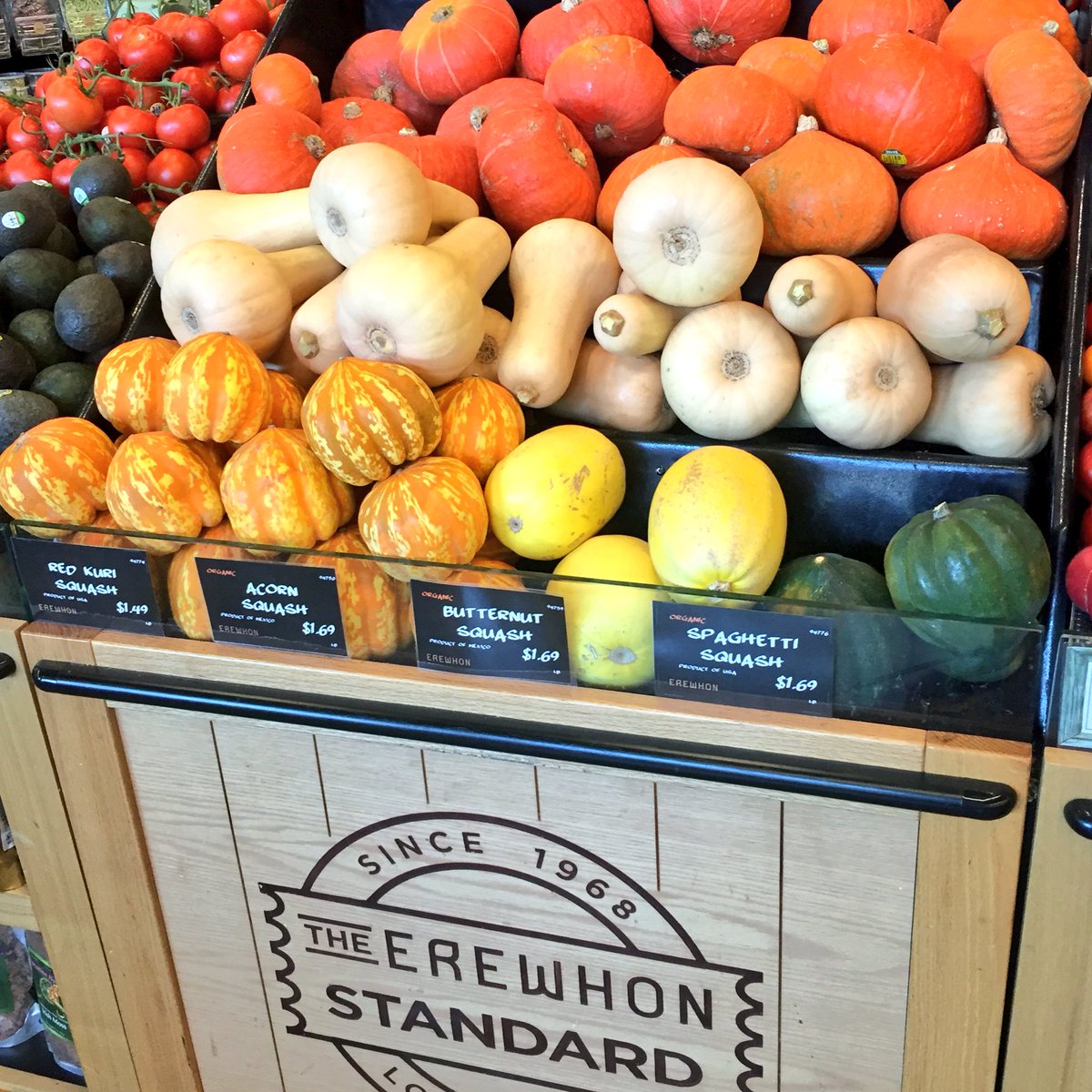 All this beautiful squash just got me super excited for #fall ???????? #SundayMorning https://t.co/YZtT9MitpW