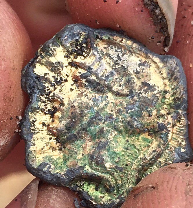 Wondering if anyone can help us authenticate this piece?#metaldetecting https://t.co/dVWdA7MI2e