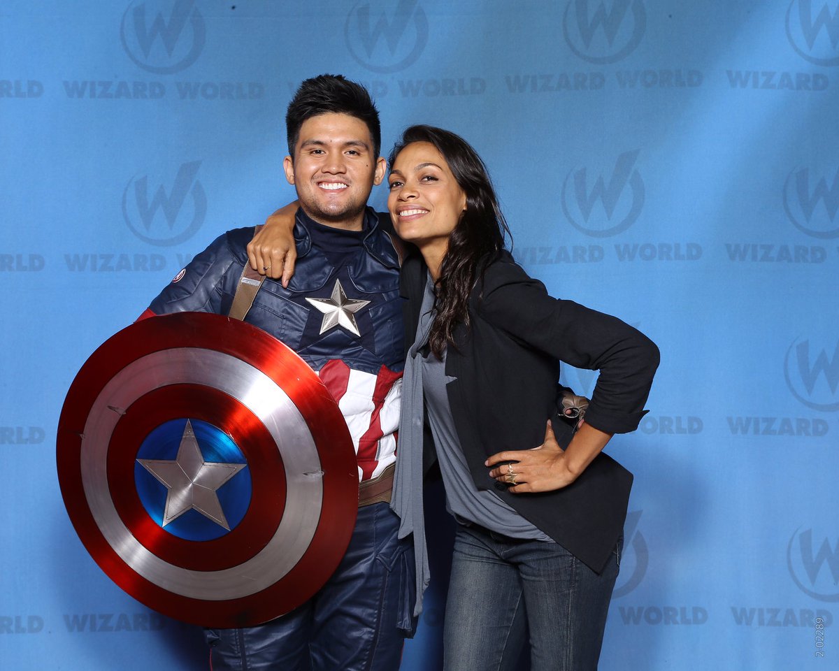 RT @Andrew_Gahol: When you get to fist-bump with THE @rosariodawson twice in one day! It was such a surreal honor meeting her! https://t.co…