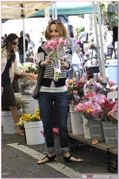 Giada De Laurentiis’s Birthday Celebration | HappyBday.to