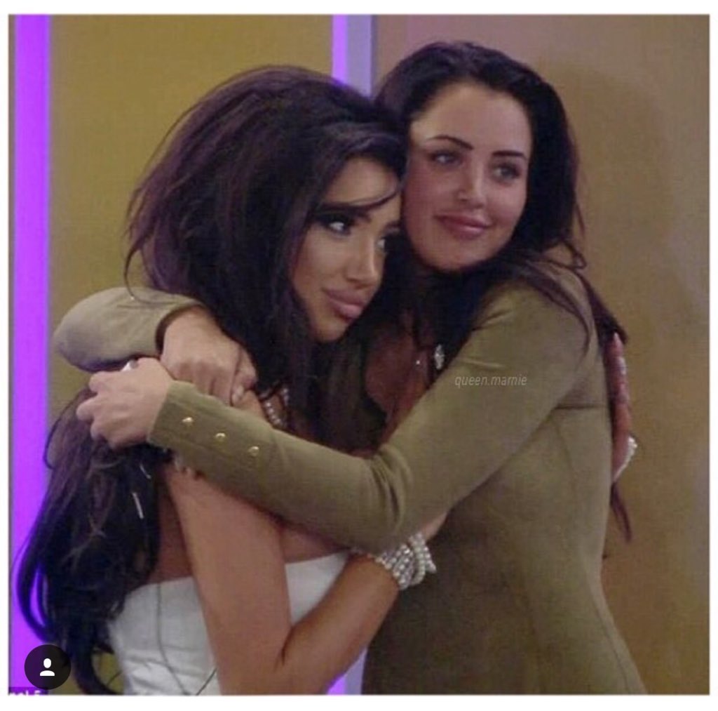 PLEASE VOTE TO SAVE @MarnieGShore FROM TONIGHTS EVICTION  #teammarnie #teambear https://t.co/QFHhC473b7