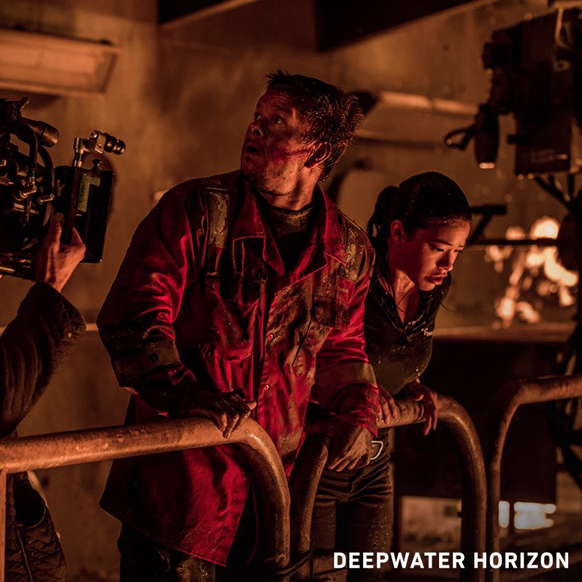 Here's another exclusive photo from @DWHMovie with @HereIsGina. In theaters September 30th. https://t.co/k1beFuPNfD