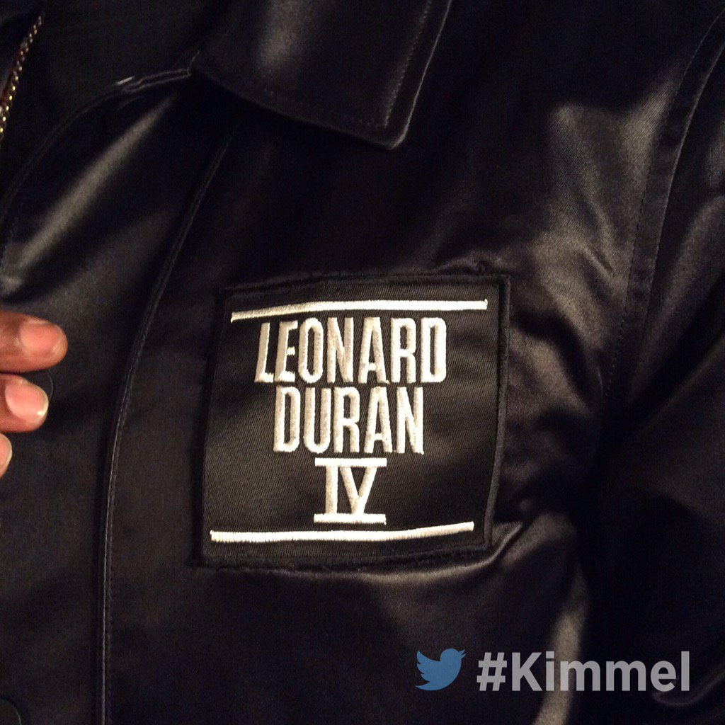 RT @JimmyKimmelLive: Backstage at #Kimmel - NEW show tonight with @Usher Raymond IV #HandsOfStone 11:35|10:35c #ABC https://t.co/acMemBtISJ