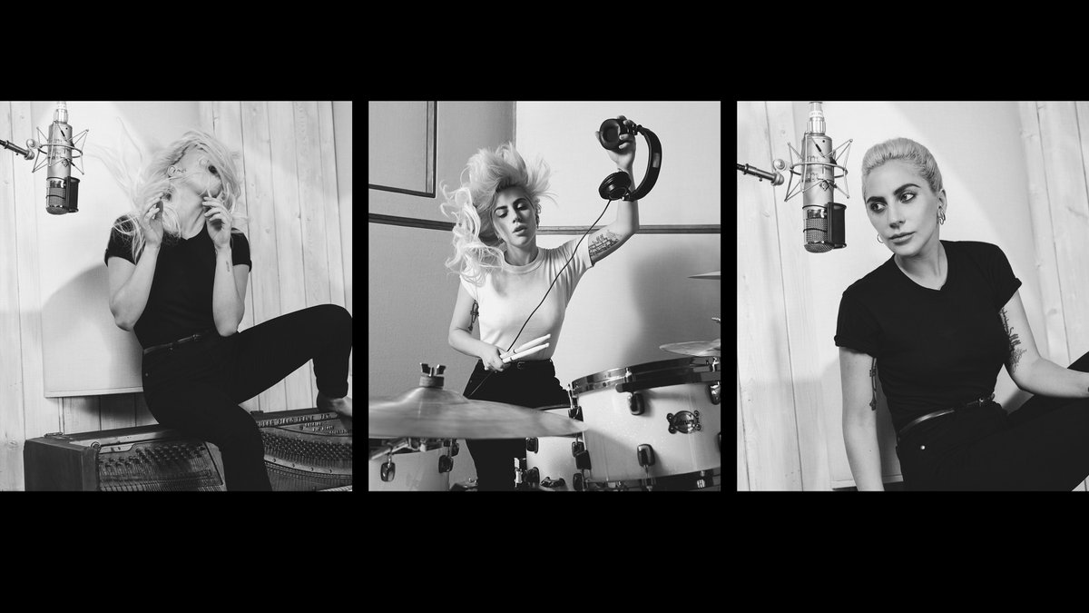 RT @AppleMusic: The wait is over Little Monsters.
@ladygaga's #PERFECTILLUSION has arrived.
https://t.co/HO8Fp93s5F https://t.co/VOWZr5vGm4