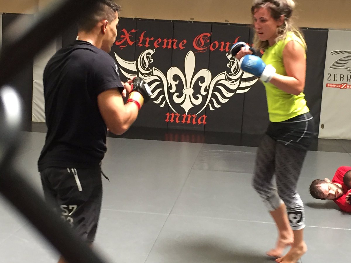 RT @combateamericas: #Bantamweight World Championship contender @Gustavo11Lopez training w/ @MieshaTate #CombateNUEVE #MMA https://t.co/PLZ…