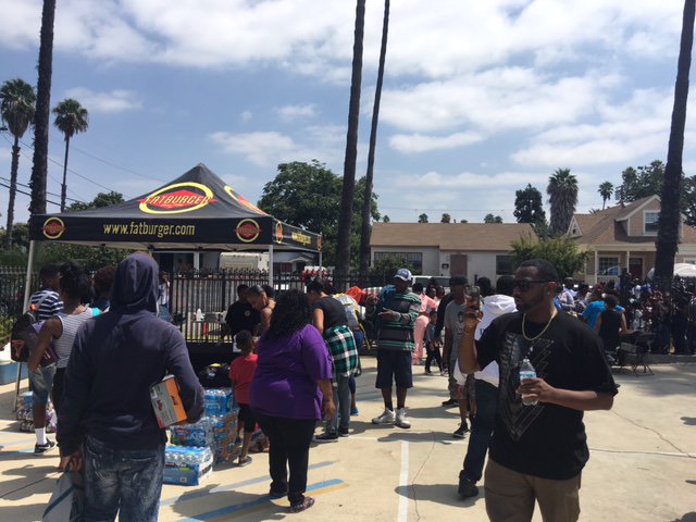 RT @SnoopLeague: Special Thanks to @Fatburger @MarkWebsterJr for the grub @ the Back 2 School Give Away Saturday in Long Beach https://t.co…