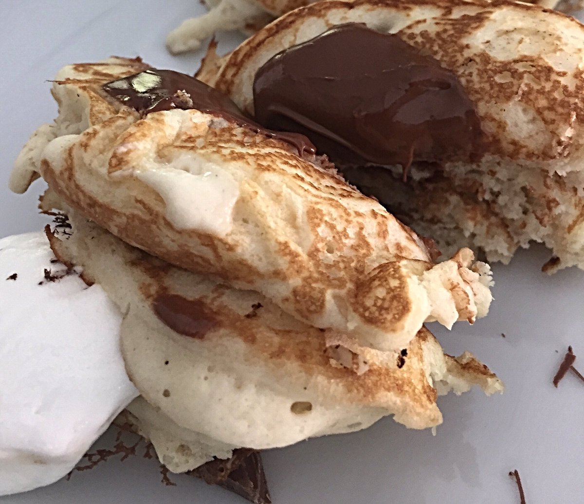 S'MORE PANCAKES! I am in!! https://t.co/KAfdBfzaRE