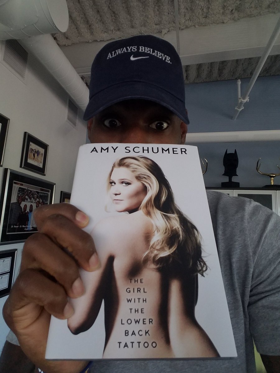 RT @KingJames: Look what I have!! This beautiful soul/lady new book 