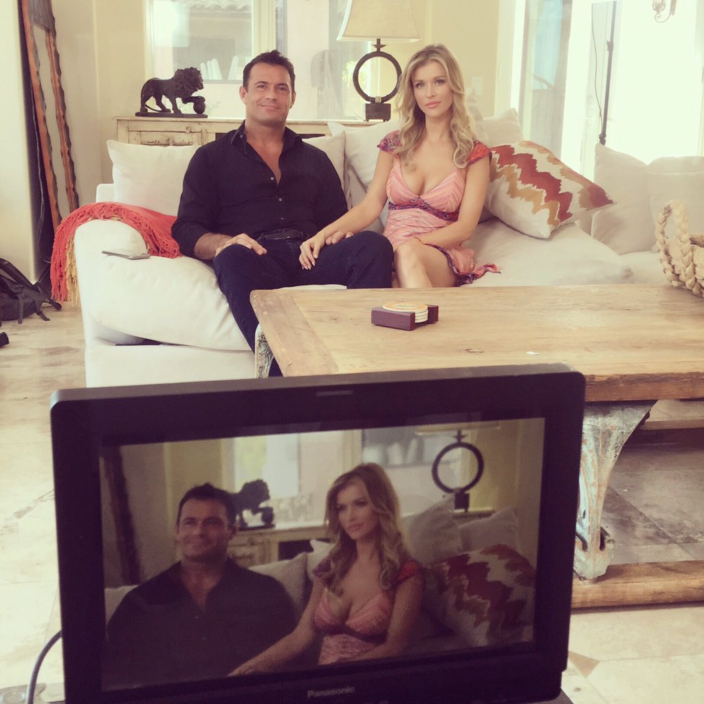 Another day in da office w hubby @romainzago . Couples that work together stay together ???????????????? #joannakrupa #romanna https://t.co/Ouym38ZSnR