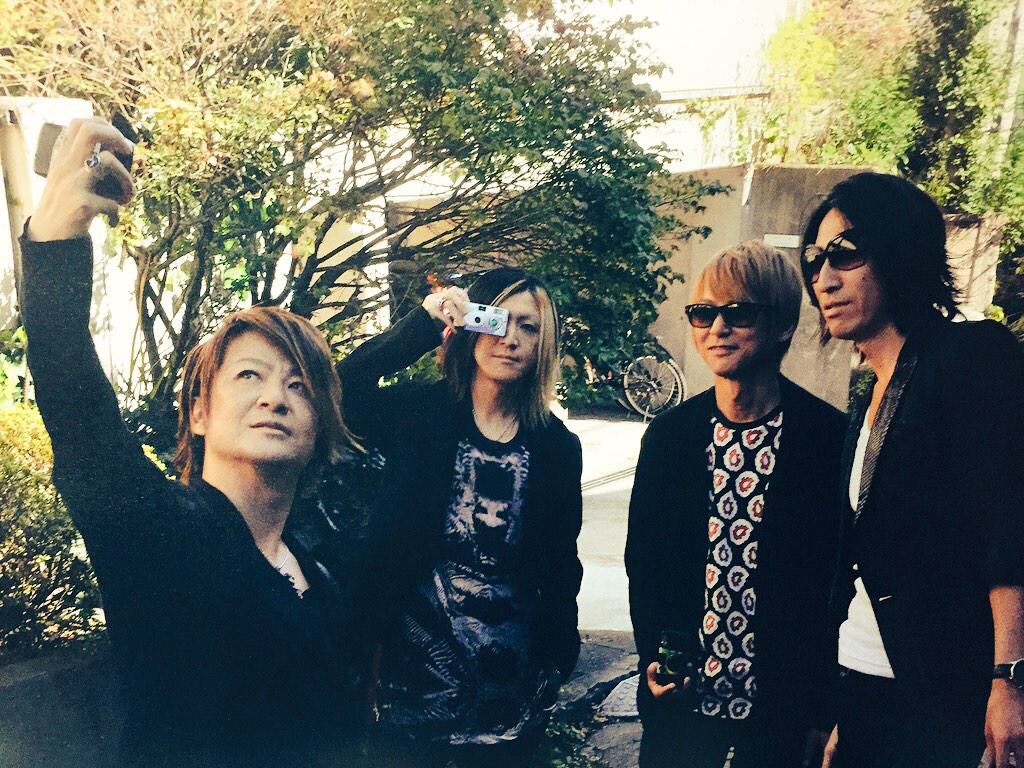 9月1日ということはある意味GLAYの日ってことでGLAYERのあなたがRTしてそれをまたGLAYERがRTしてこの際フォローしあって友達になっちゃって永遠に繋げようGLAYERの絆