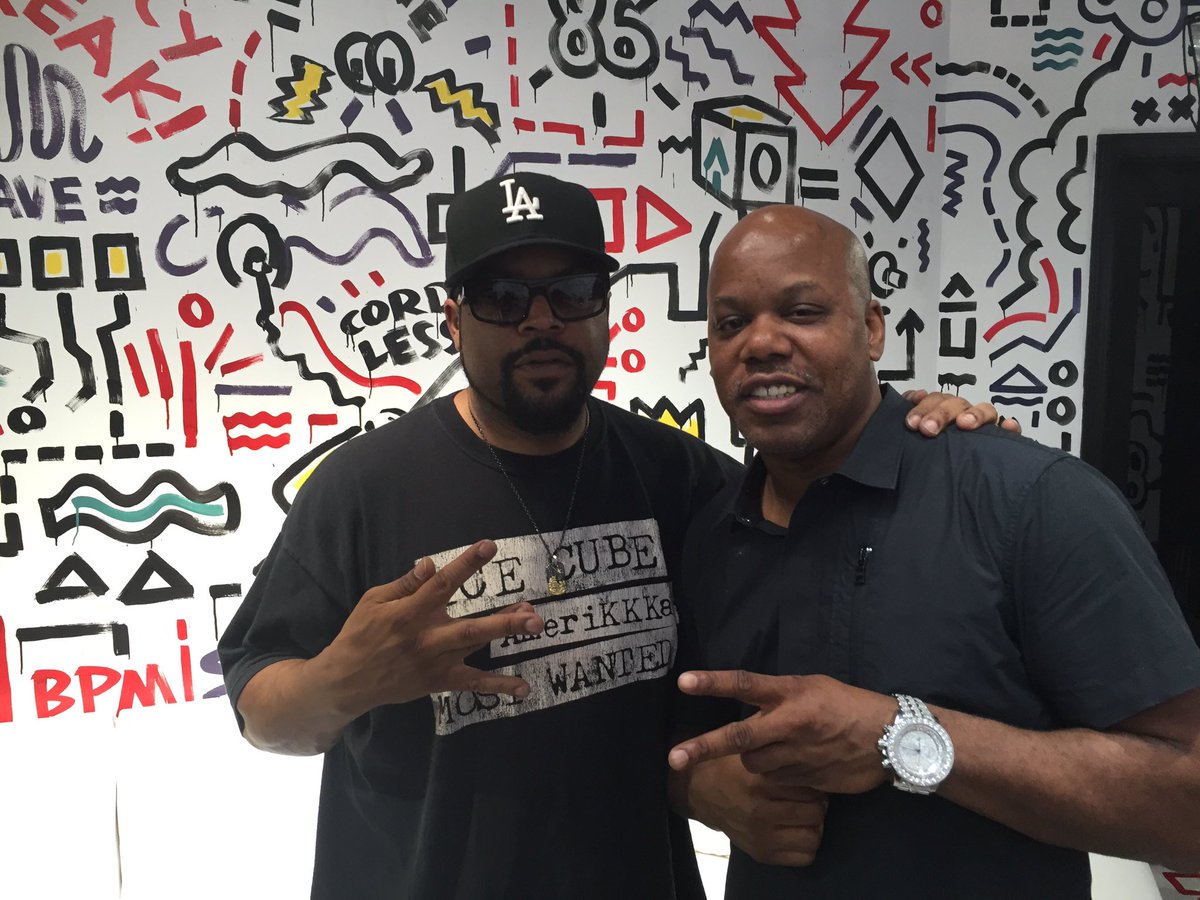 Hung out with homie @TooShort today. Look out for his podcast... https://t.co/zpRjfthwjS