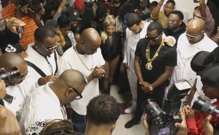 RT @Missinfo: .@DMX Prays for @iamdiddy & The Family Backstage at Bad Boy Reunion Tour (Video) https://t.co/pRq5mxK8IV https://t.co/FxOSCy8…