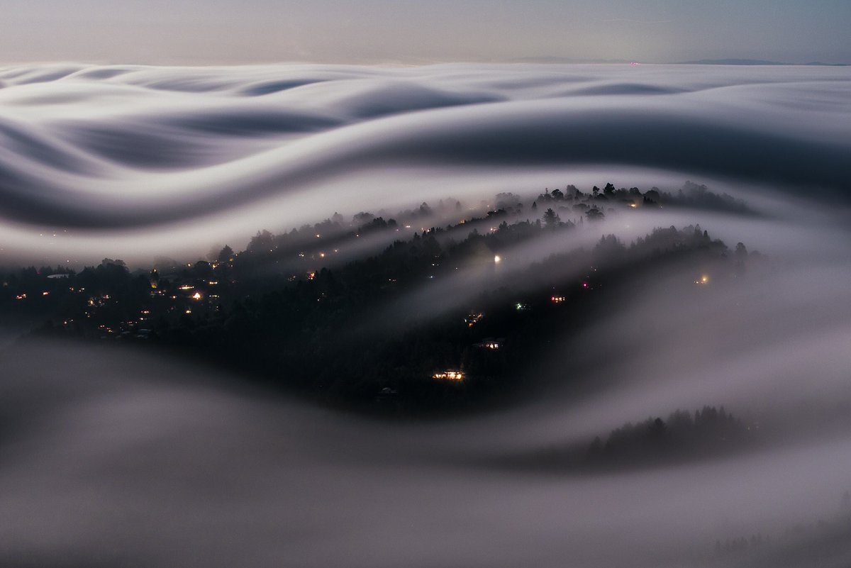 RT @MeredithFrost: Amazing long-exposure shot of Marin County in a river of fog. (Photo: Lorenzo Montezemolo) https://t.co/bvH0bDElDJ https…