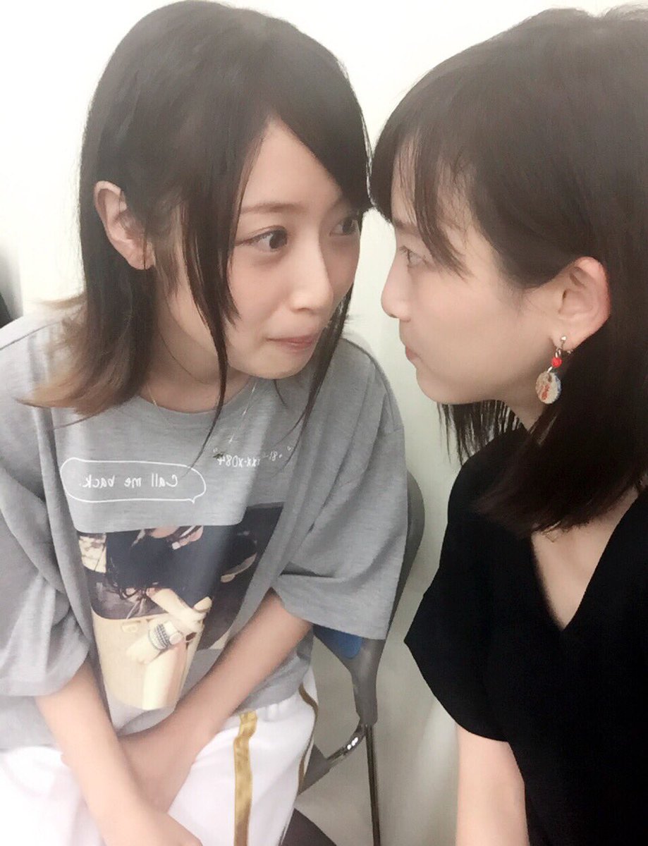 今日の玲奈ちゃんと玲奈ちゃん。稽古してたら知らぬ間に稽古場にいてビックリして飛びついちゃった。(いつものことですが)狩生 今日の玲奈ちゃんと玲奈ちゃん。稽古してたら知らぬ間に稽古場にいてビックリして飛びついちゃった。(いつものことですが)狩生